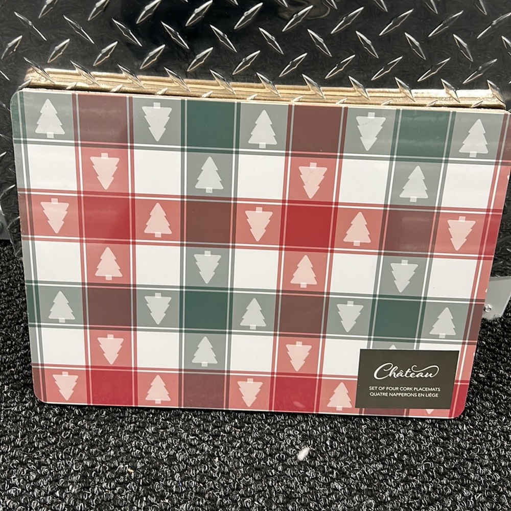 New Chateau Set of 4 Christmas Trees Plaid Cork Placemats Red Green